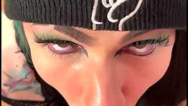 beautiful crossdresser